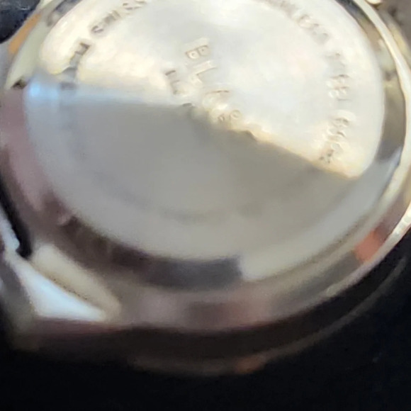 Vintage Bill Blass Womens Diamond and mother of pearl watch - Picture 9 of 11